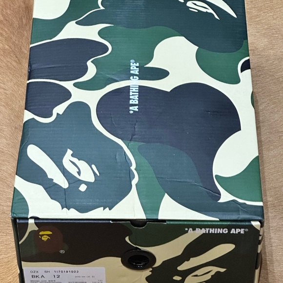 *BRAND NEW* Bape STA Size 12 Men White & Red - Picture 8 of 8